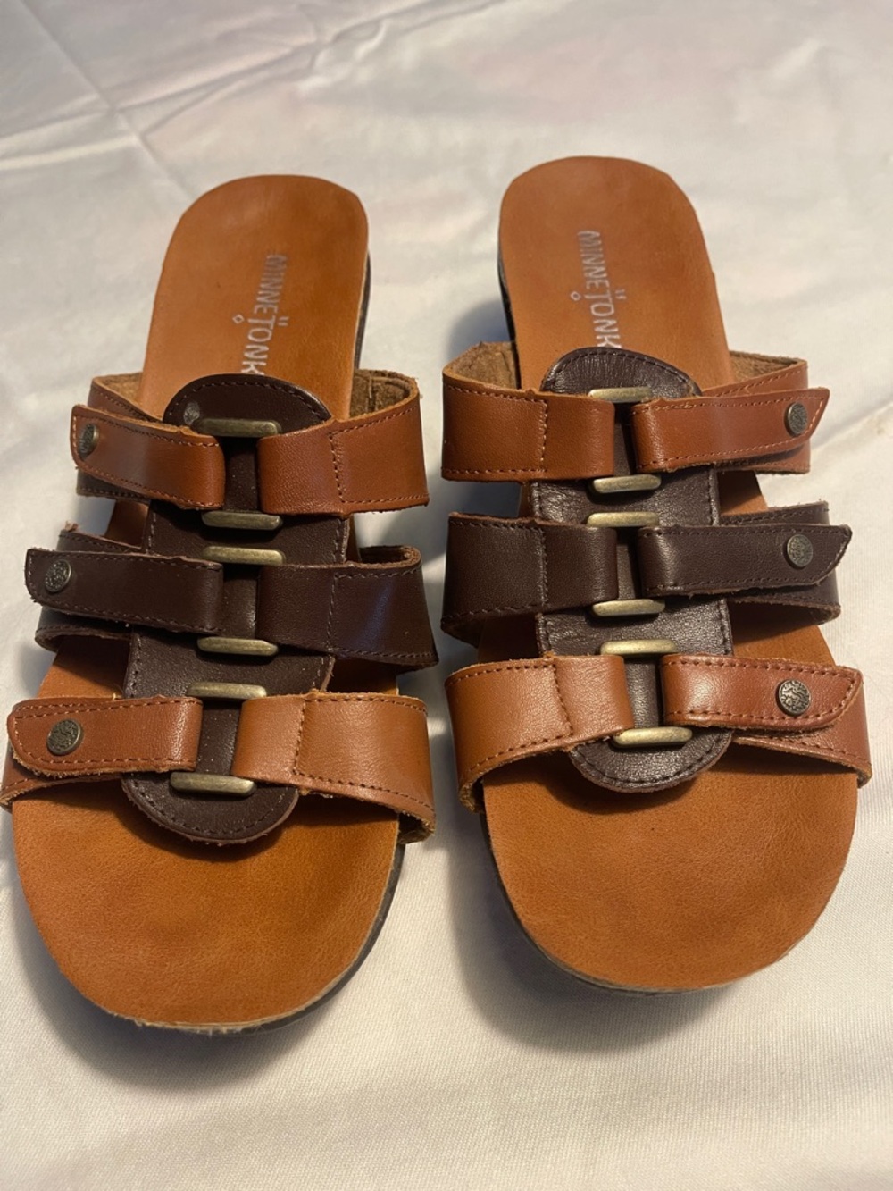 Minnetonka Tan Leather Slide Sandal